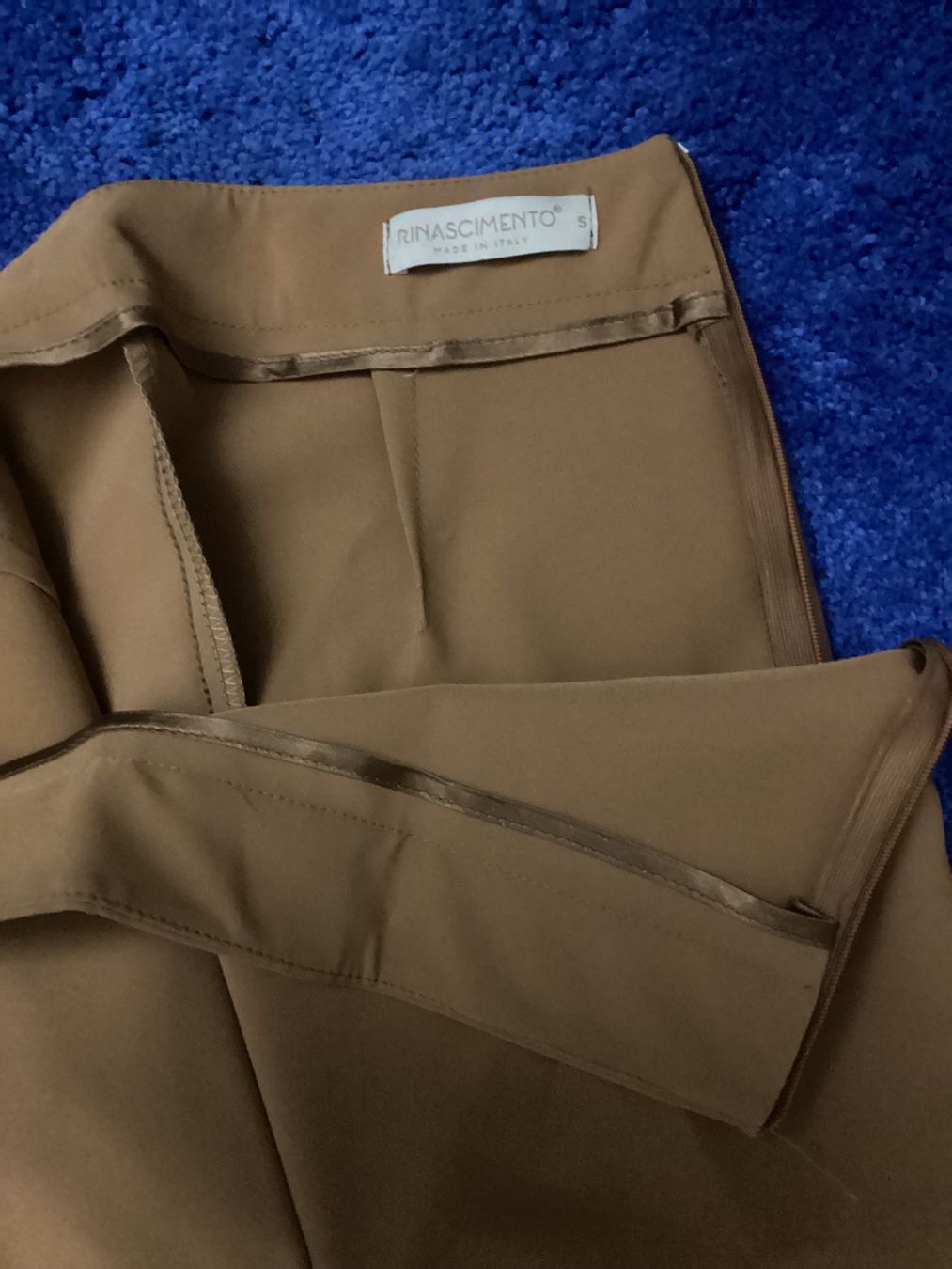 Completi & Tailleur: Costume – Nuovo (secondo la descrizione) da Le Landeron venduto da ArianeNi 4
