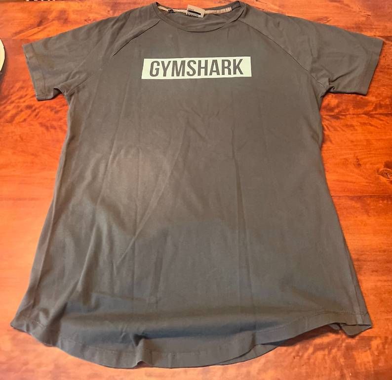 T-shirt: Magliette GymShark  – Usato da Arogno venduto da mat_r8nt 4