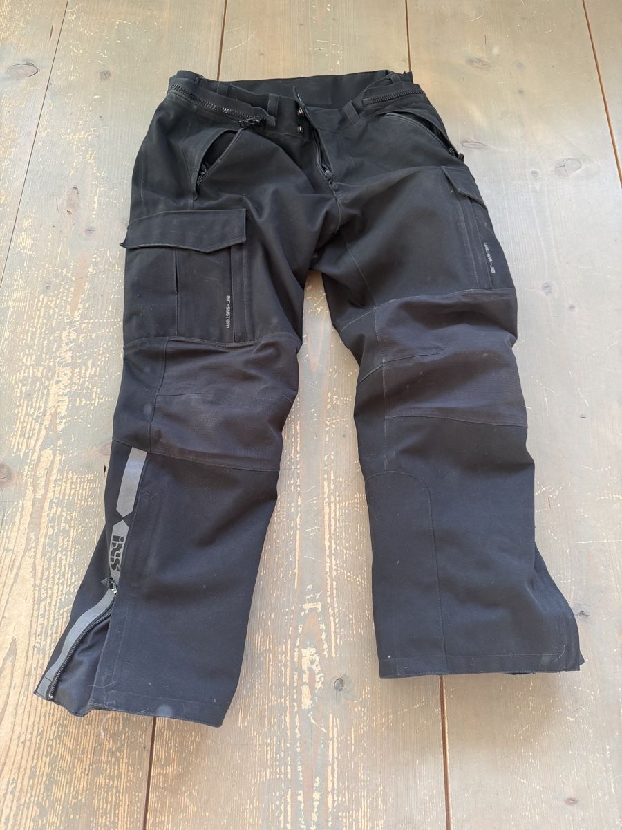 IXS Pantaloni: Motorrad Hose IXS Grösse 48 – Usato da Steg im Tösstal venduto da andreas.brunner84 3
