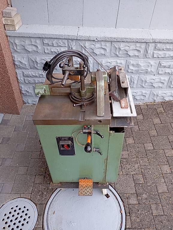 Tutte le macchine: Eckert Alu Tischfräsmaschine – Usato da Erlinsbach SO venduto da ivo_525