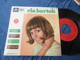 Ria Bartok EP Je ne peux pas le blamer