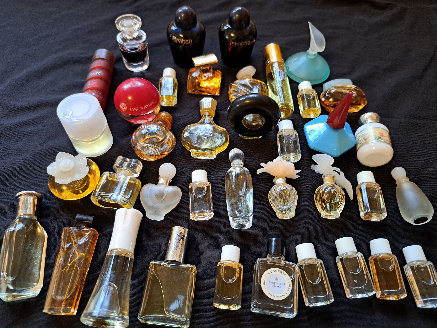 Parfums & Eau de Toilette: Parfum Miniaturen Sammlung – D'occasion à Dietlikon par ramsrica