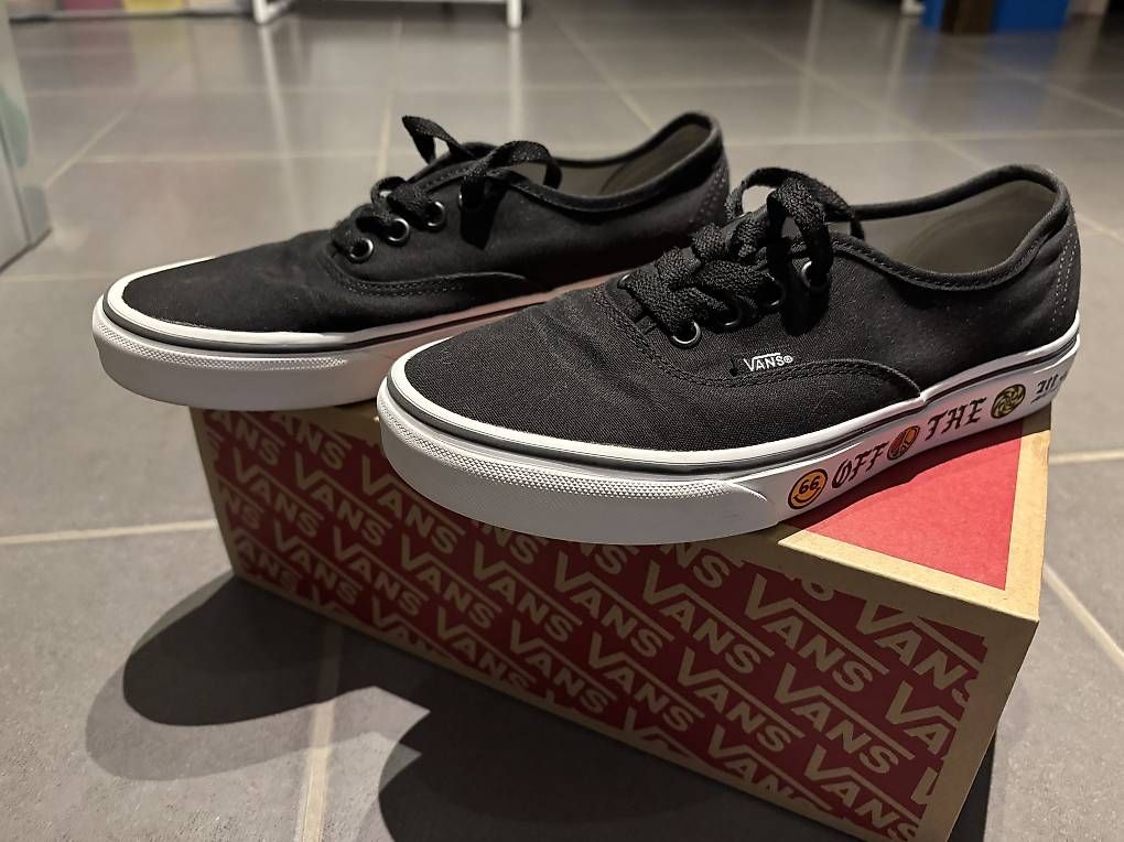 Chaussures femmes: Vans Authentic Otw/black Grösse 38 – D'occasion à Riaz par economie_circulaire 1