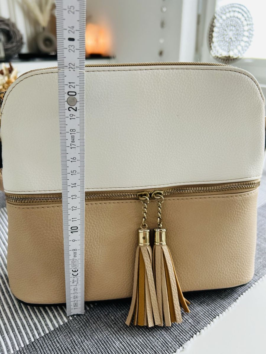 Borse da donna: Umhängetasche / Crossbody Bag – Usato da Mägenwil venduto da afiloni84 5