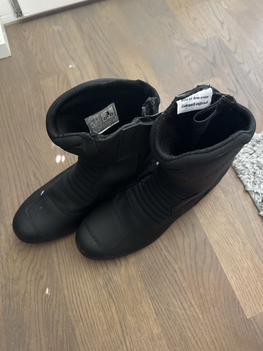 Herrenschuhe: Motorradschuhe  – Neu (gemäss Beschreibung) aus Lyss von cxlxn_2