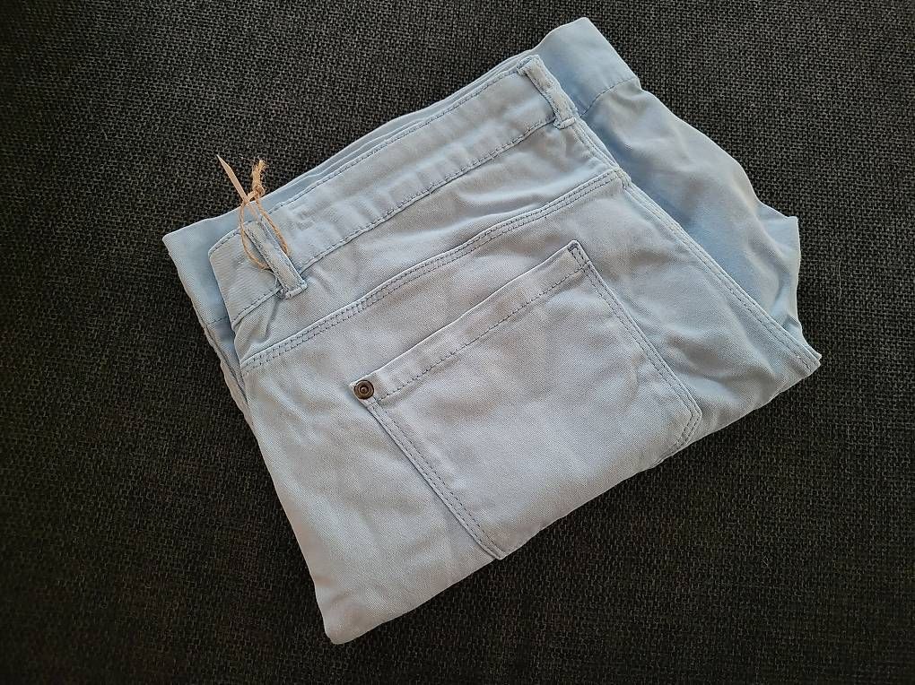Pantaloni: Short femme – Usato da Ecuvillens venduto da loloall