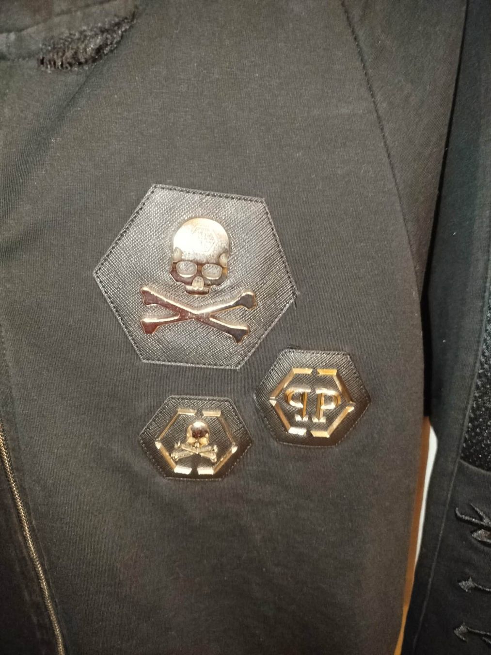 Giacche: Sweatshirt à capuche Philipp Plein – Usato da La Chaux-de-Fonds venduto da Emmaus2300CDF 1