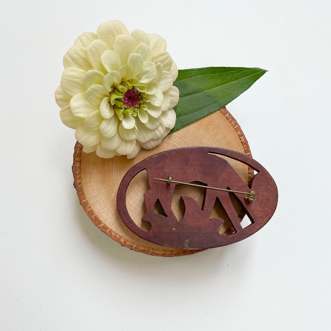 Broschen & Nadeln: Brosche Holz mit Reh VINTAGE 1940s – Gebraucht aus Brüttisellen von Buxus 2