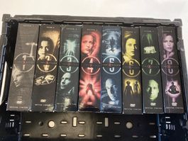 Coffret DVD The X-Files saisons 1 à 8 comme neuf