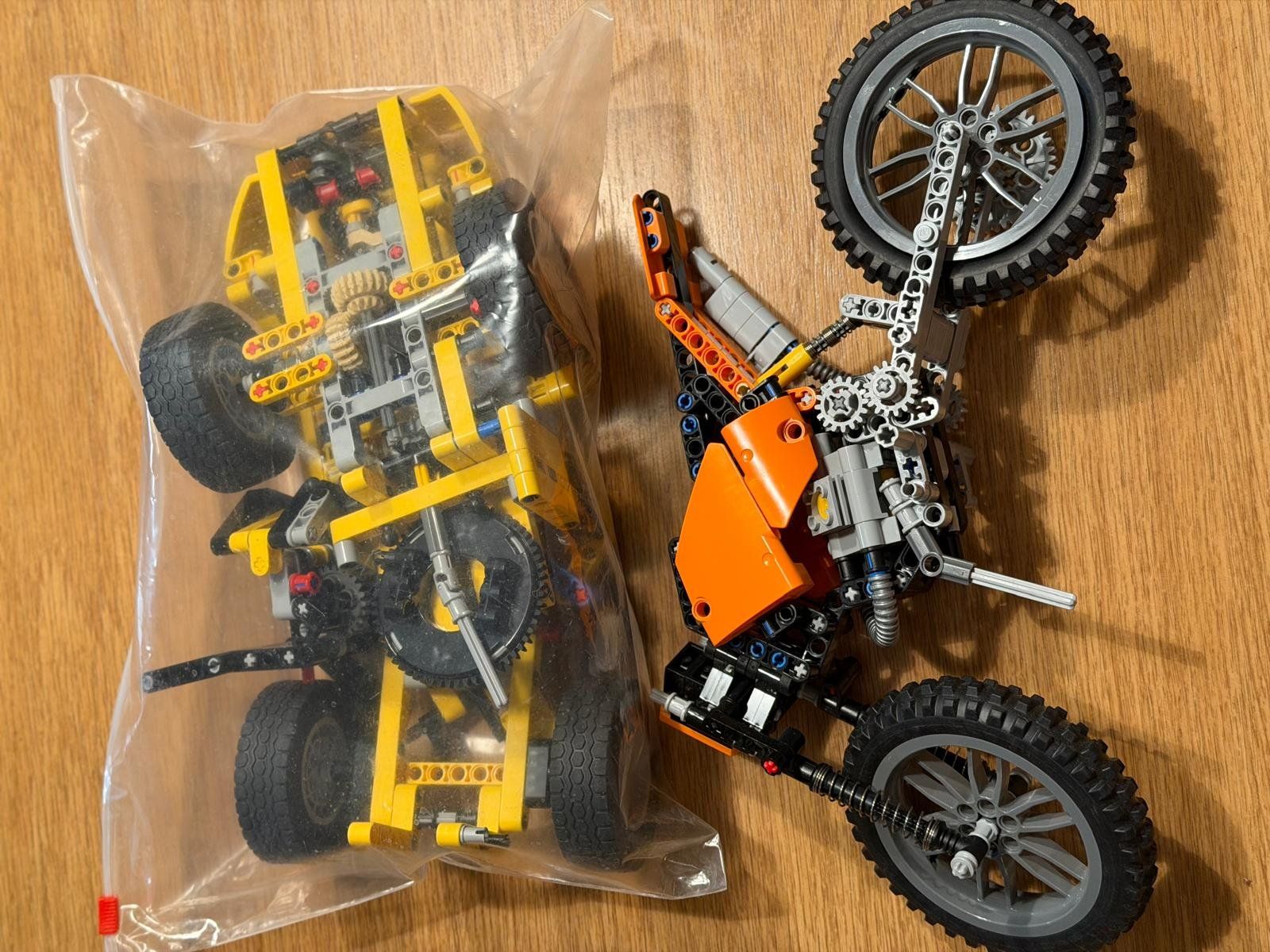 Lego Kit di costruzioni: Lego Technic Motorbike and Buggy Chassis Bundle - Used – Difettoso da Zug venduto da Andkur1971 1