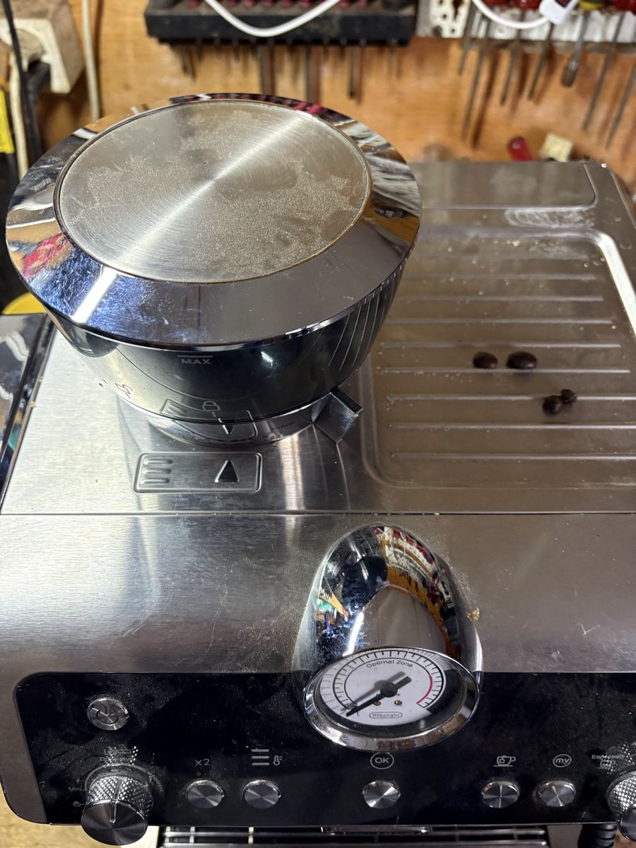 De'Longhi Kaffeemaschinen & Espressomaschinen: Kolpen Kaffeemaschine – Defekt aus steffisburg von Fluehli3 5