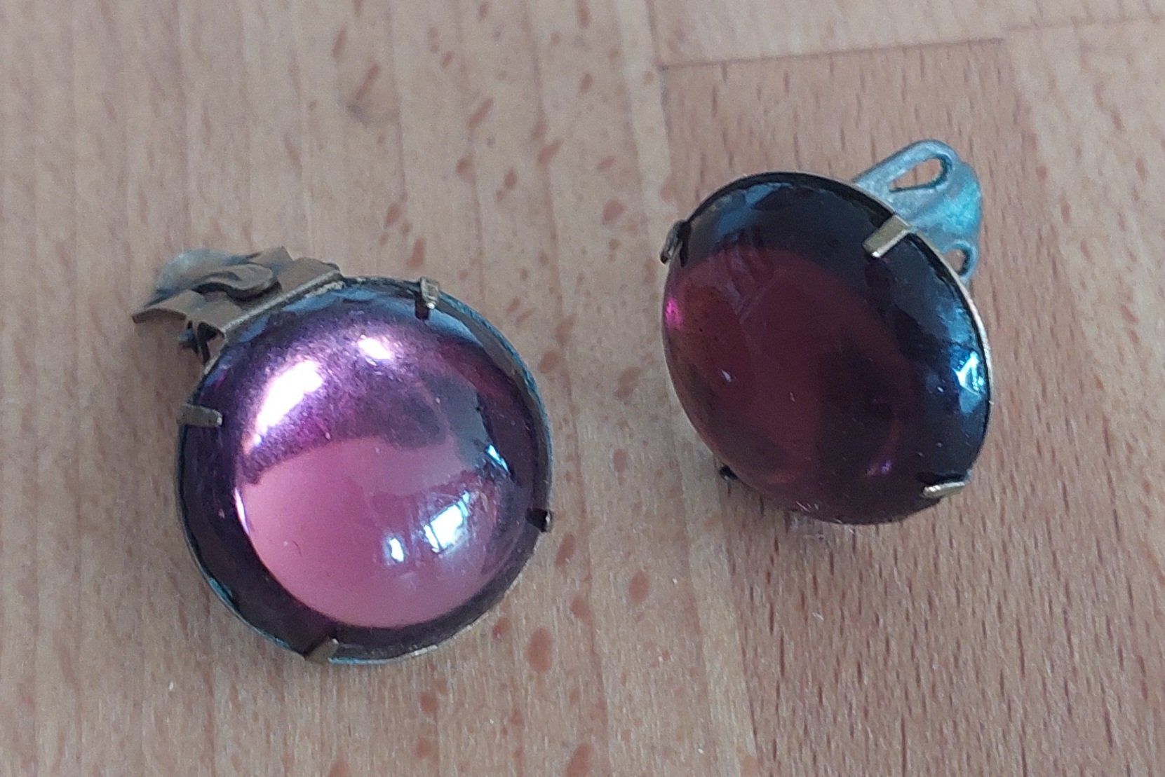 Orecchini pendenti & Orecchini a lobo: Boucle d'oreilles en verre – Usato da Tschugg venduto da uldrypr