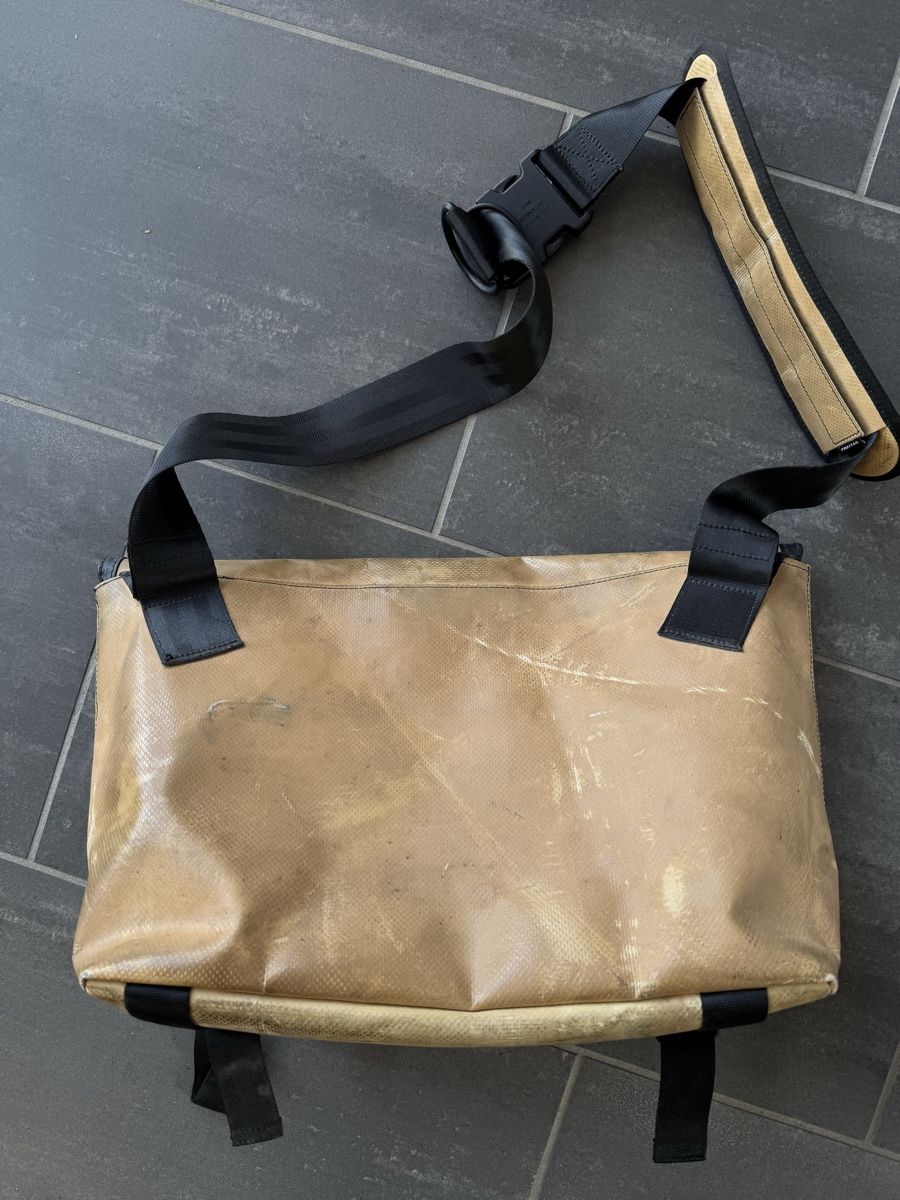 Freitag Borse: Freitag Tasche – Usato da Rothenfluh venduto da Aisha98 1