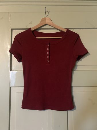 Neues noch nie getragenes Damen T-Shirt Grösse XS
