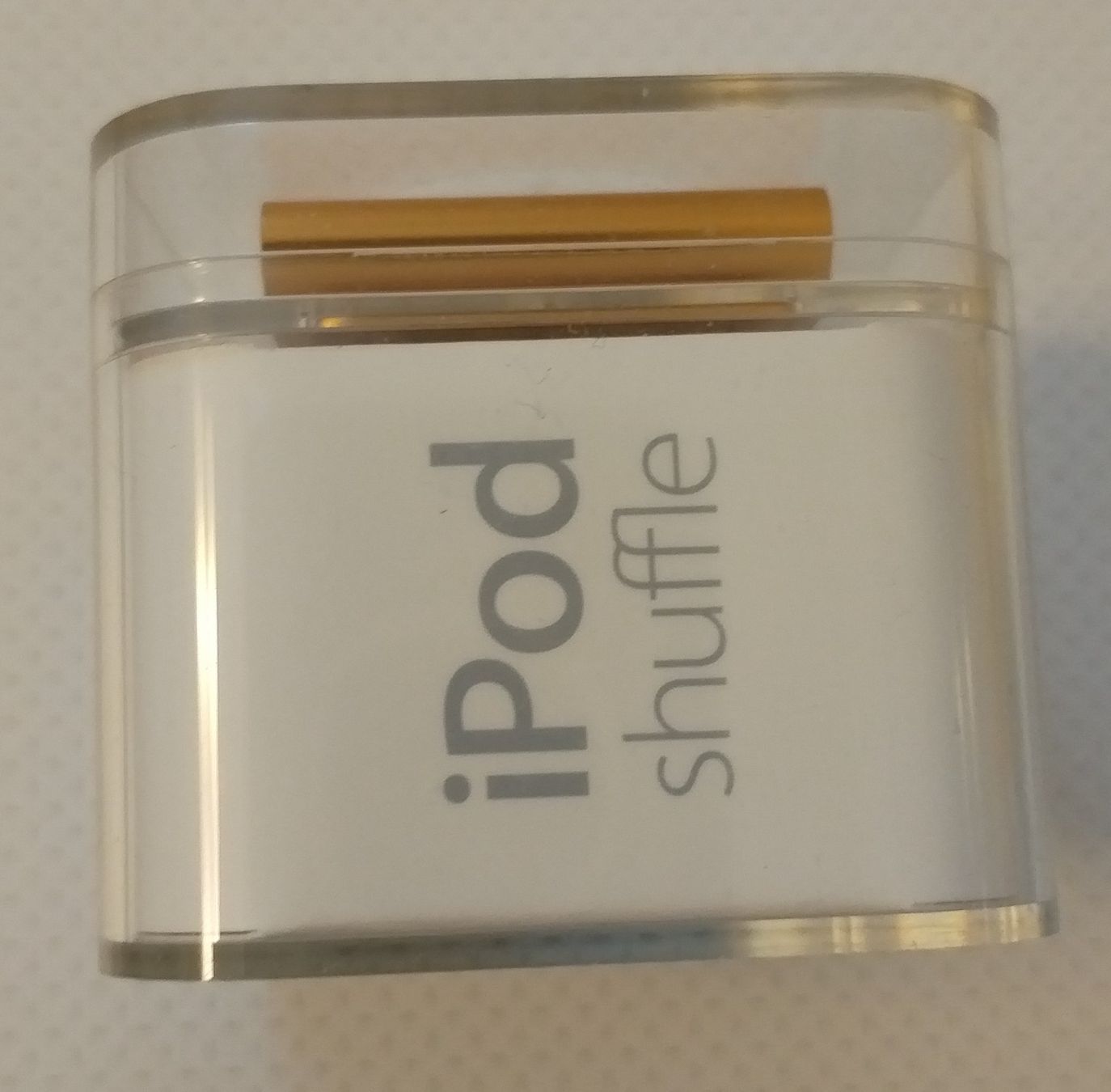 Apple Lettore multimediale portatile: iPod Shuffle Or, 4e génération – Nuovo (secondo la descrizione) da Genève venduto da drxingj 2