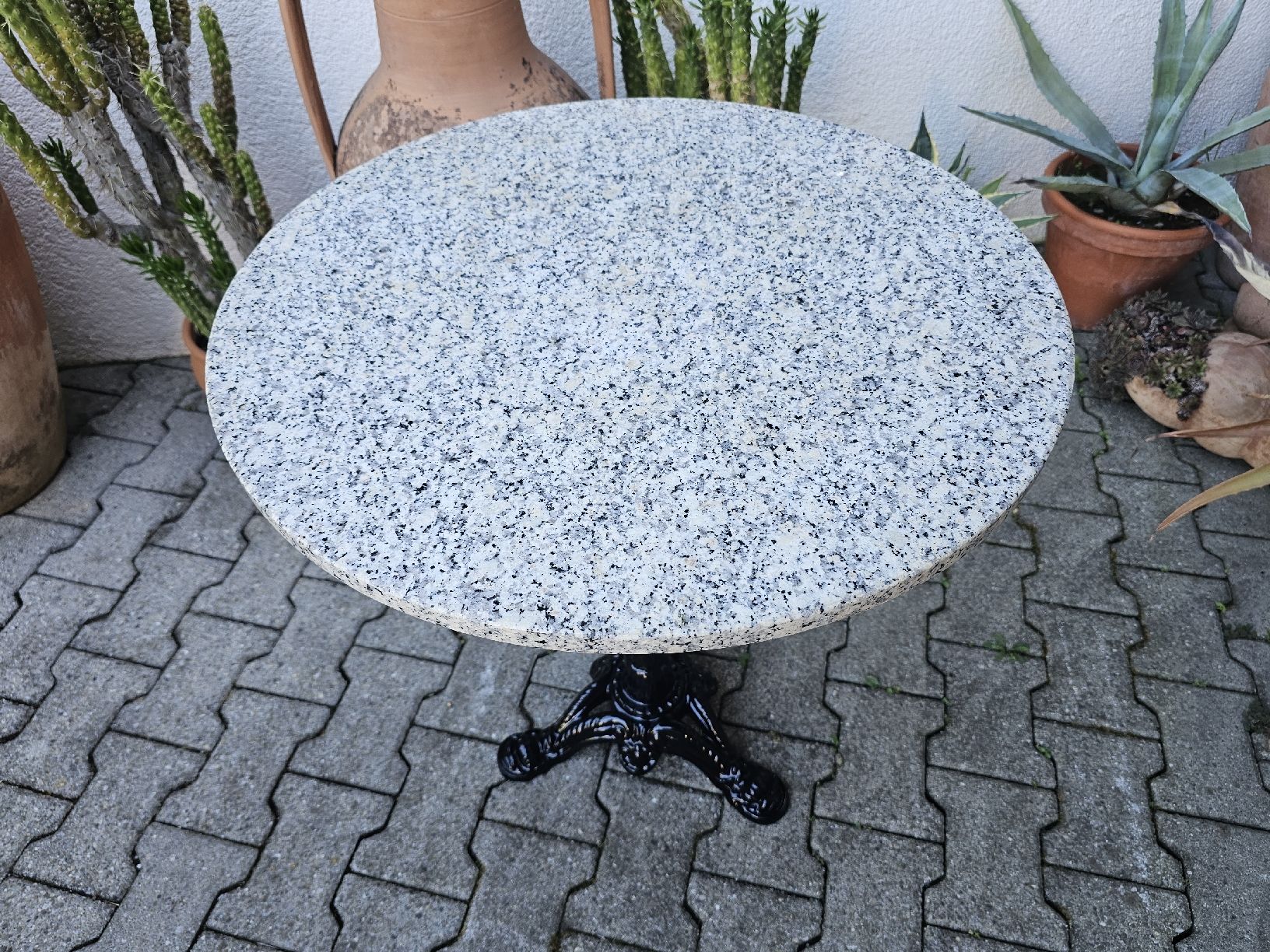 Tables: Granittisch Bistrotisch Balkontisch – D'occasion à Villnachern par hasta08 1