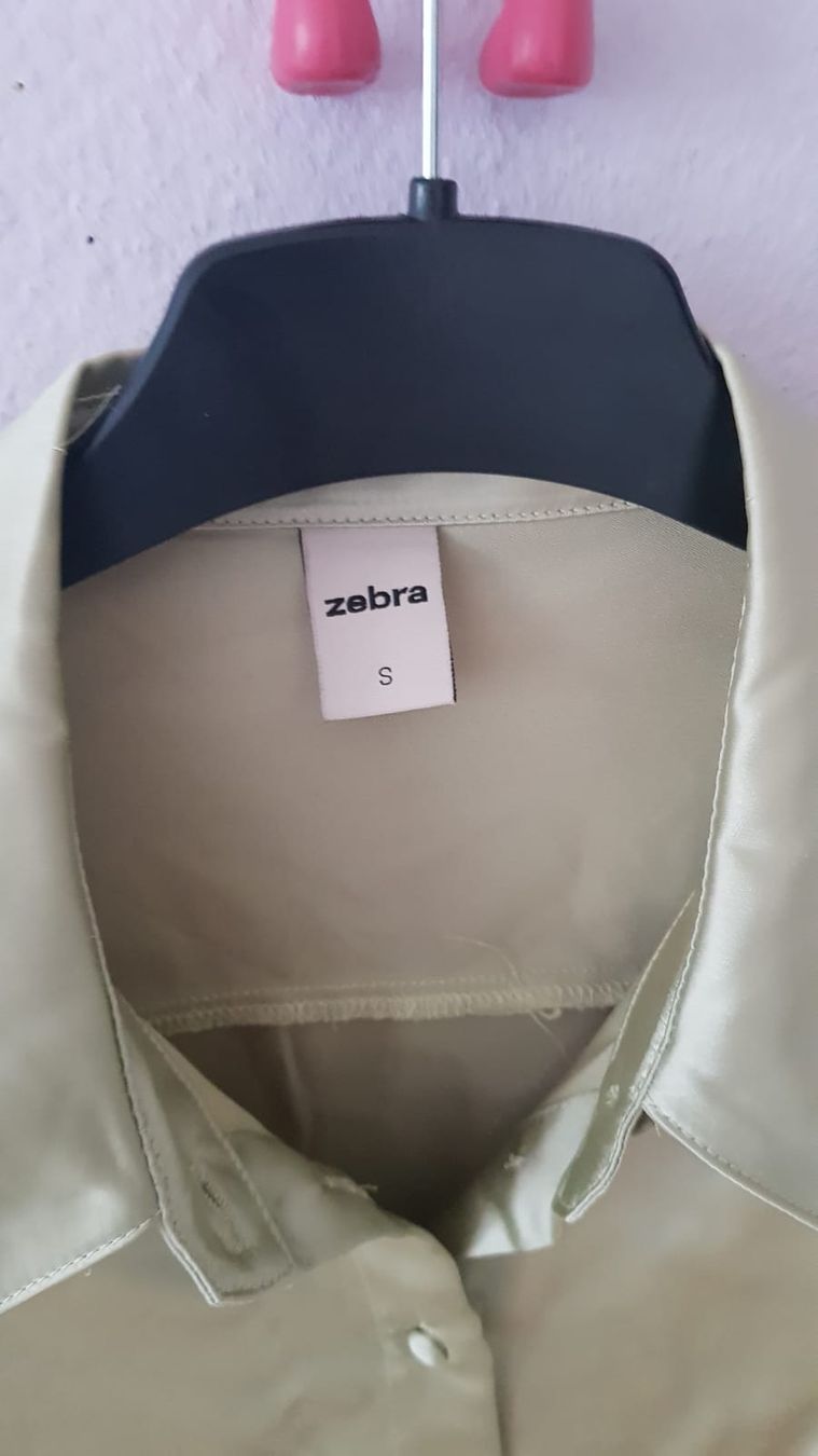 Zebra Camicette: Chemisier satiné vert ZEBRA taille S – Nuovo (secondo la descrizione) da Versoix venduto da aline_b 2