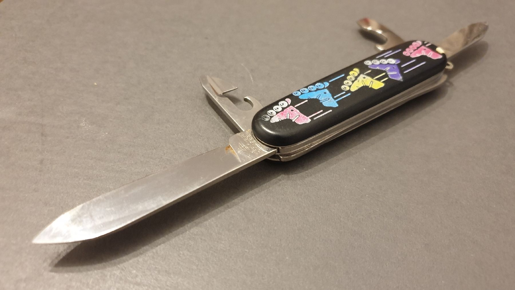 Victorinox Coltelli tascabile: Victorinox Inline Edition Recruit Sackmesser Roller – Usato da Saxonne (Ayent) venduto da SnowRoof 2