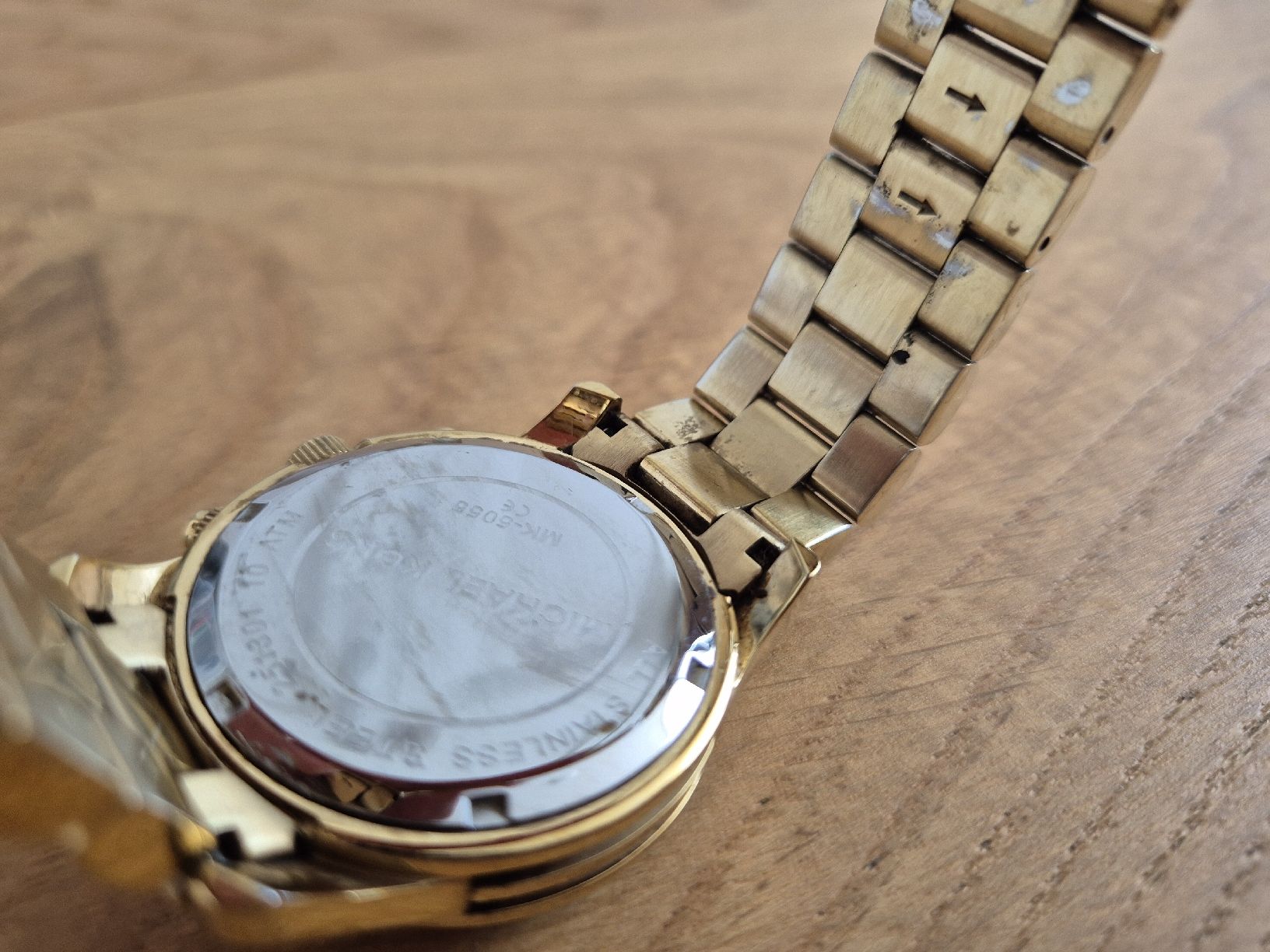 Michael Kors Uhren: Michael Kors Damenuhr goldfarben – Gebraucht aus Wetzikon ZH von mar_8jrl 5