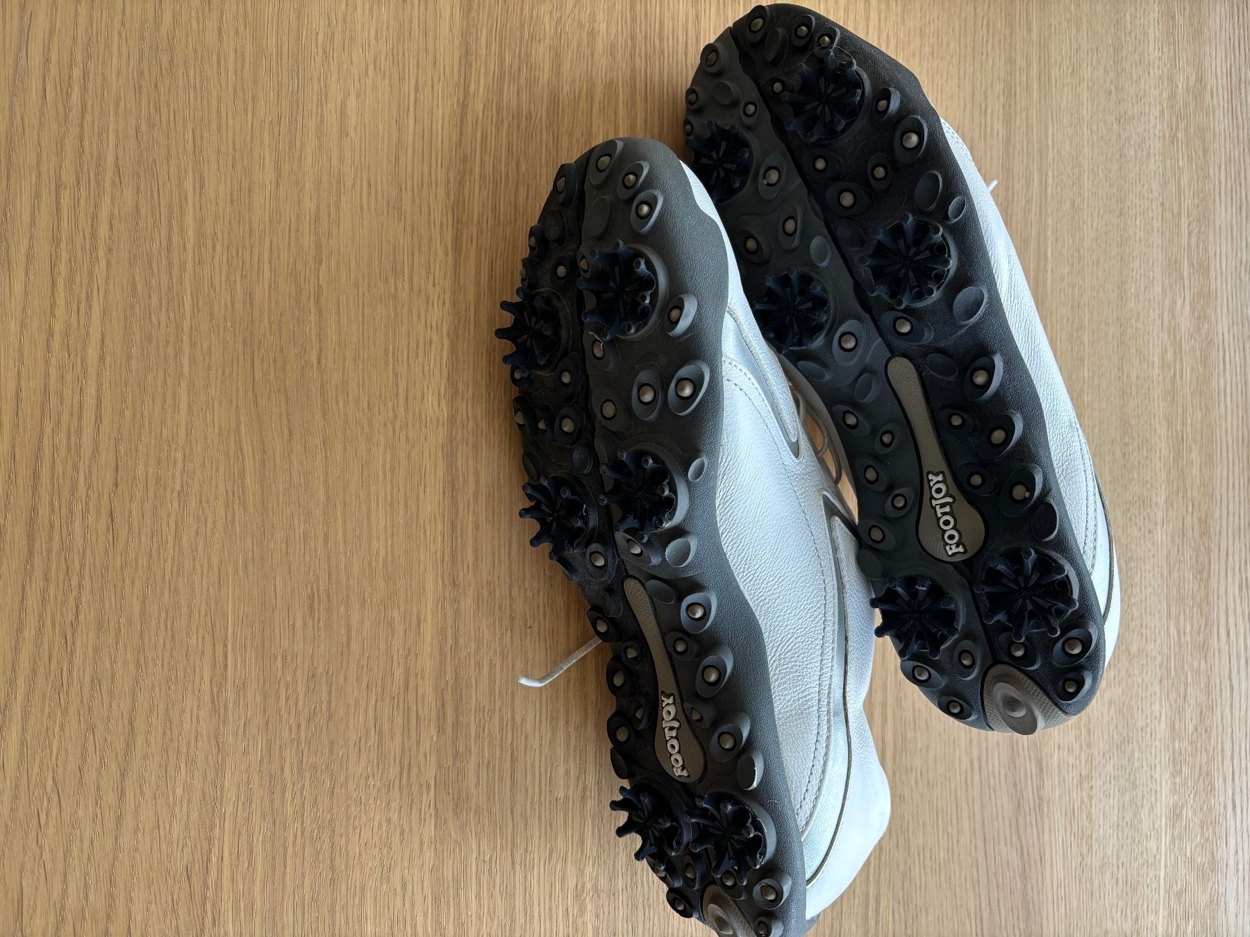 Scarpe da donna: Footjoy, chaussures de golf, taille 40, comme neuve – Usato da lausanne venduto da beauxproduits 4