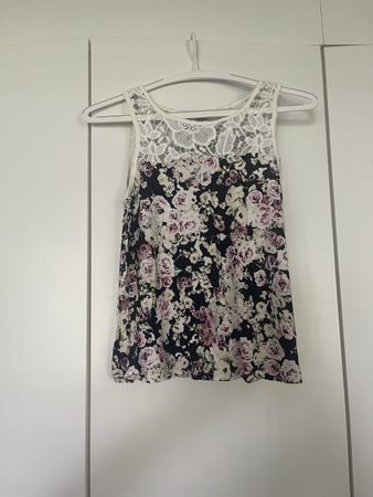 Pimkie Top, Grösse S, Blumenmuster & Spitze - Sommer ☀️