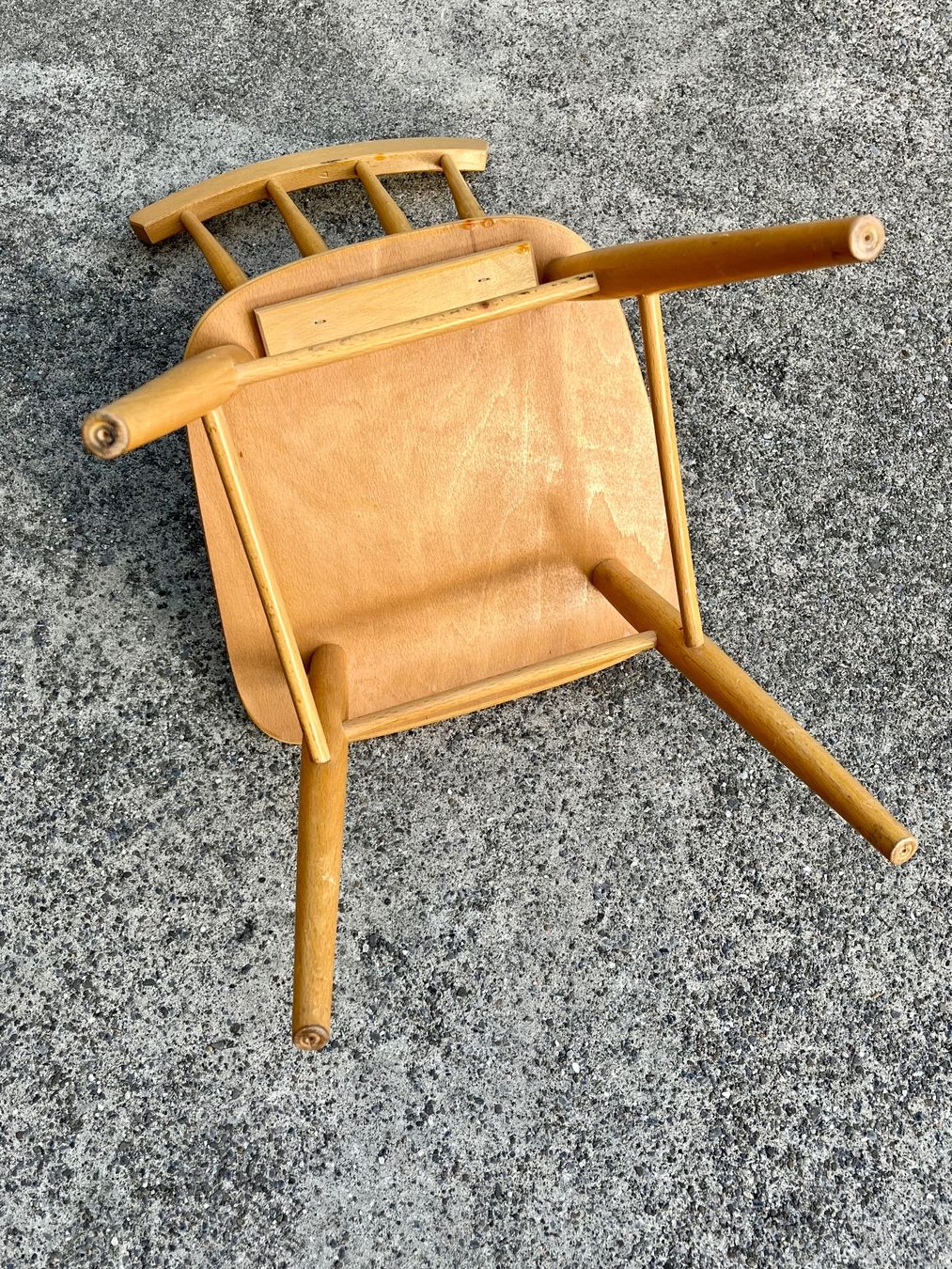 Sedie: Vintage Kinder Holzstuhl – Usato da Unterentfelden venduto da Organized 2