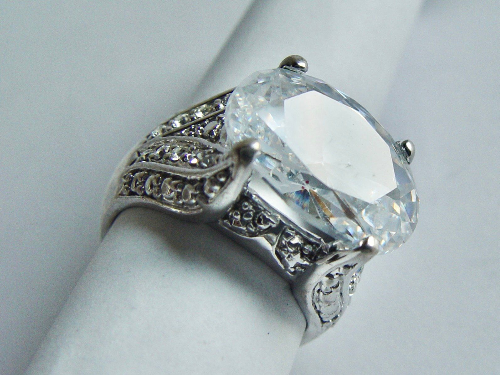 Anelli: Glanzvoller Modeschmuck Fingerring – Usato da Henggart venduto da gernli 1