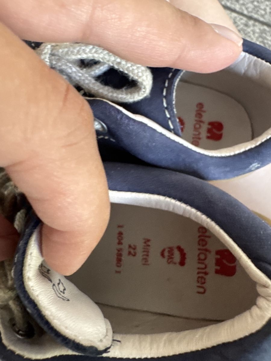 Elefanten Schuhe für Jungen: Elefanten Schuhe Jungs/ Mädchen Größe 22  – Gebraucht aus Liestal von sha_92sb 2
