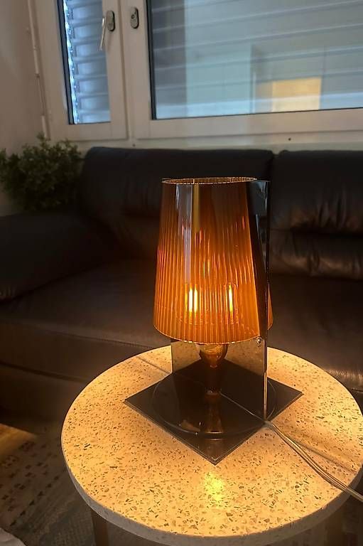 Lampade: Kartell Take Led Tischleuchte – Usato da Suhr venduto da a_tec 2