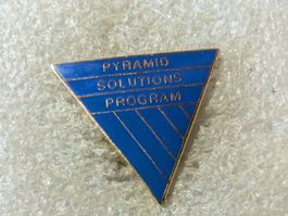 Ansteckpin 172: Pyramid Solution Program