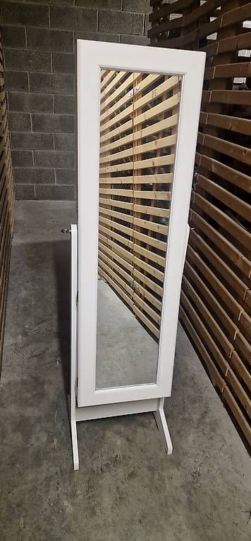 Schränke: Armoire à bijoux – Gebraucht aus Geneve von Red_Devils 1