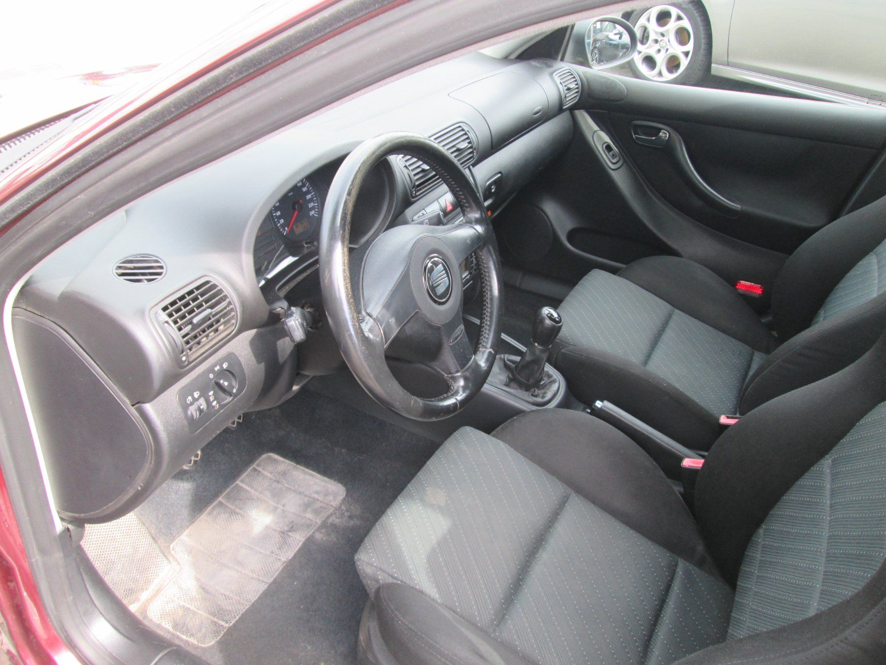 Seat Automobili: Seat Leon 1.8 – Usato da Laufen venduto da Garage-Straumann 5