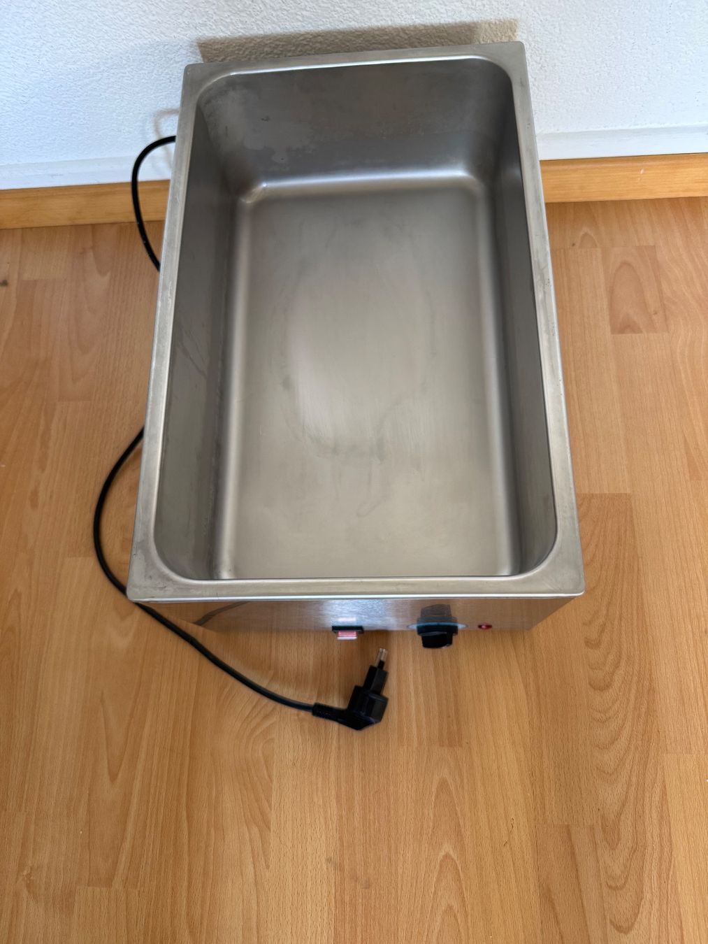 Elettrodomestici da cucina: Elektrisches Bain Marie mit gratis 4 Einsätzen plus Deckel – Usato da Regensberg venduto da and_rl6q 1