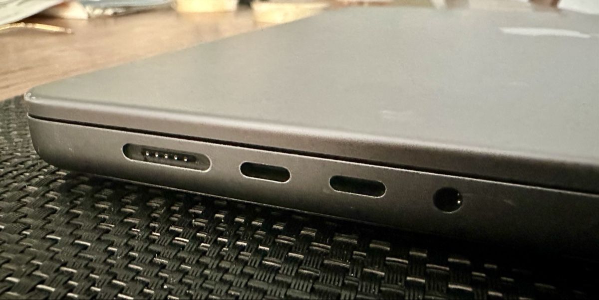Apple Notebooks: Apple MacBook Pro 16 M2 – Gebraucht aus Seuzach von Seuzemer 2