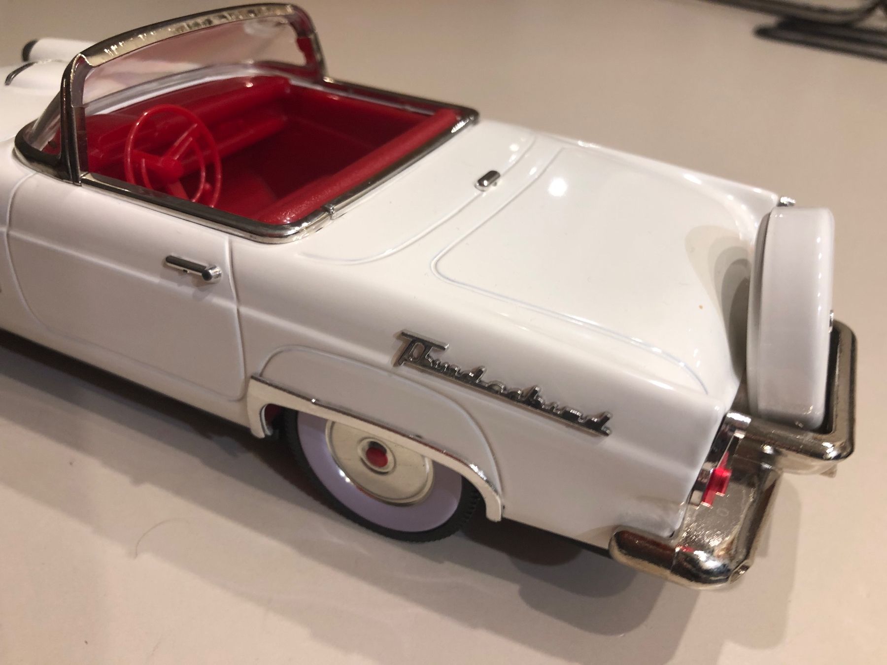 Ford Modellini d'auto: 50 fifties co ltd Thunderbird – Nuovo e nell'imballaggio originale da Erlinsbach SO venduto da Cholipa 2