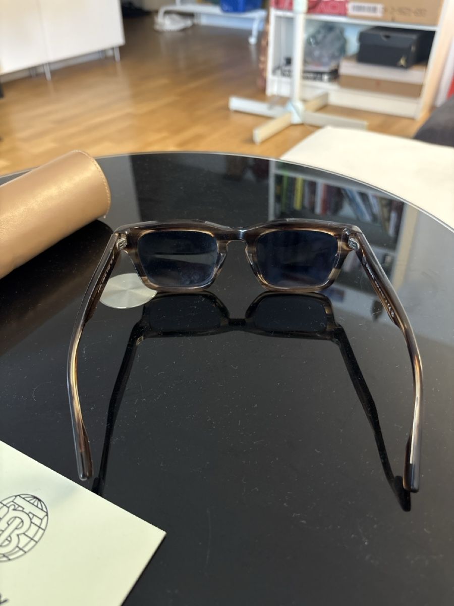 Burberry Occhiali & Lenti: Burberry Sonnenbrille – Usato da Jegenstorf venduto da zenow 3