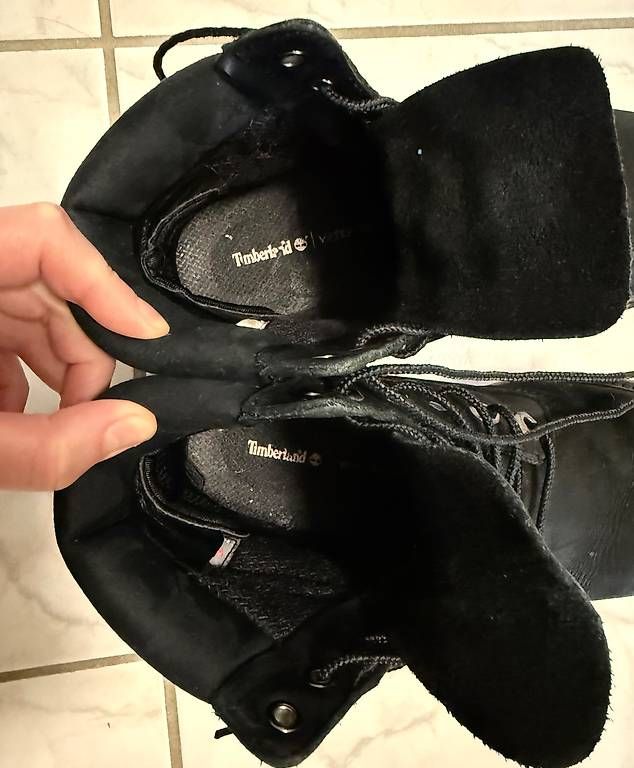Timberland Scarpe da donna: Schwarze Timberland Lederstiefel Groesse 38 – Usato da Ehrendingen venduto da ErikaKrisztina 4