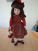 Porzellanpuppe „Charlotte“ – The Promenade Collection