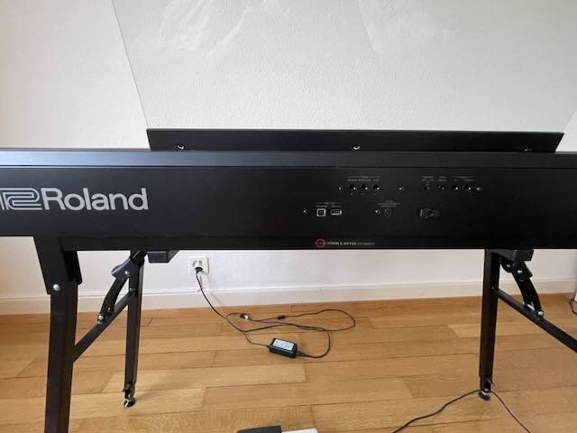 Strumenti musicali: E-Piano Roland FP60 – Usato da Basel venduto da hrz_fj2s 1
