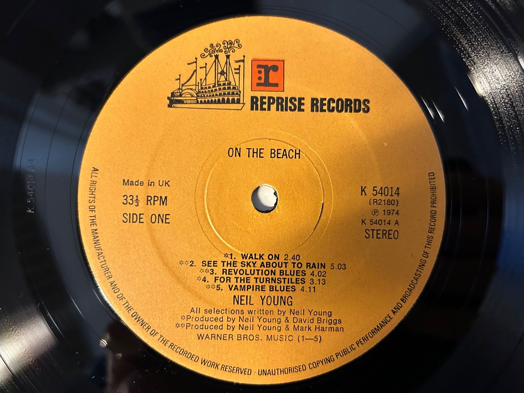 Dischi in vinile: Neil Young - On The Beach  LP Vinyl Platte – Usato da Aesch BL venduto da BlueMusicRecords 4