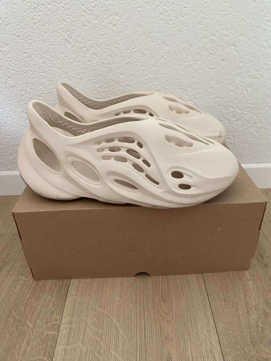 Herrenschuhe: yeezy foam runner – Gebraucht aus Stäfa von JamesO03