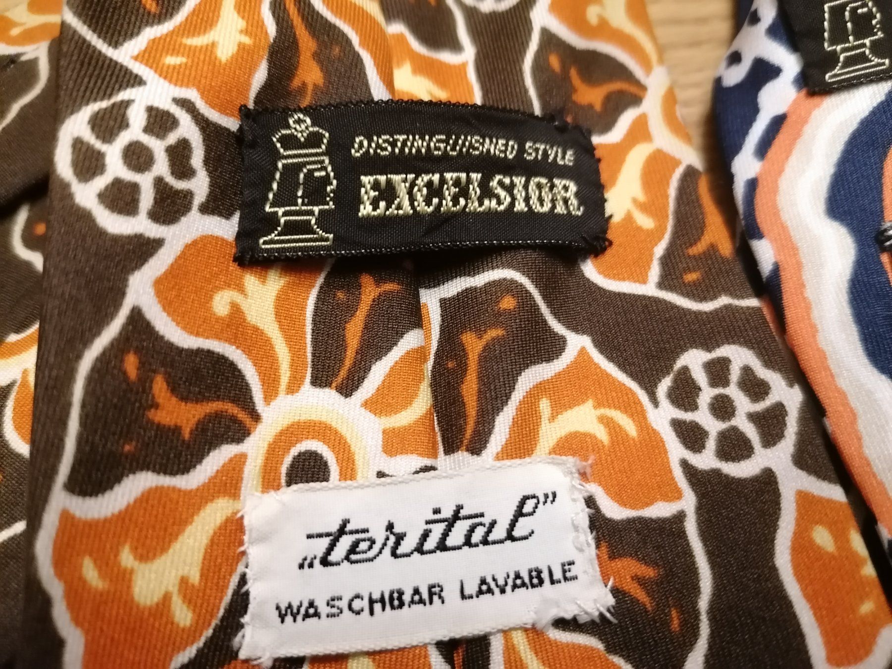 Cravatte: Excelsior Krawatte, Terital Polyester - 2 Stk.- Nr.325 – Usato da Basel venduto da vintagecollector 2
