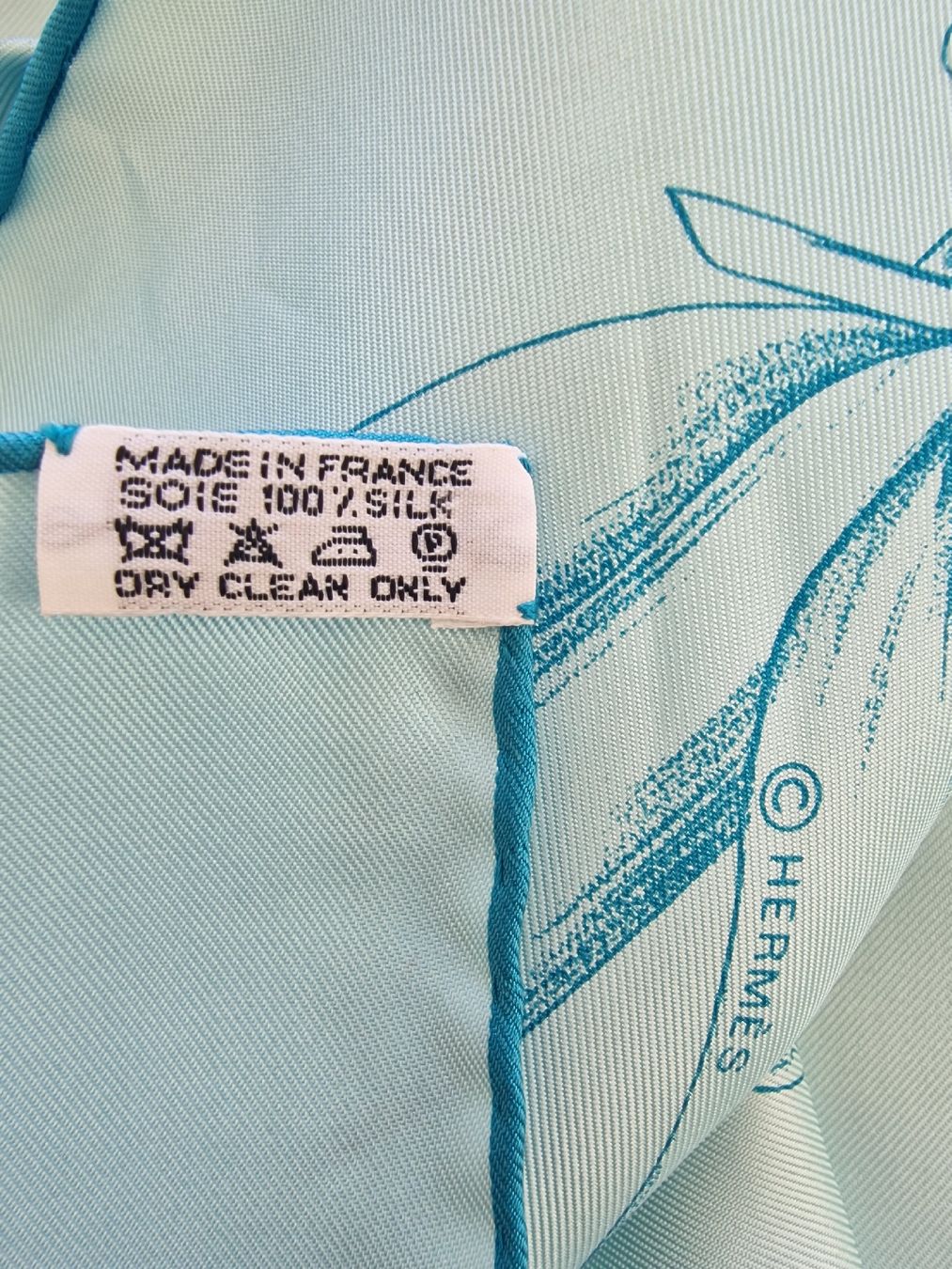 Hermès Foulard & Sciarpe: Hermès Carré – Nuovo (secondo la descrizione) da St. Niklausen LU venduto da wishbonerfb 2