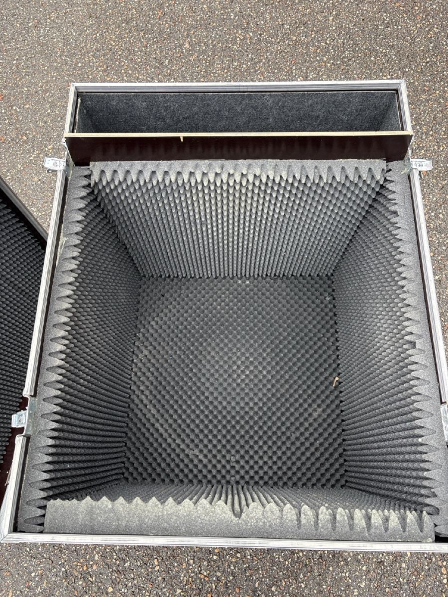 Caisses de transport: Flightcase mit Räder – D'occasion à Lützelflüh-Goldbach par Deiv4 2