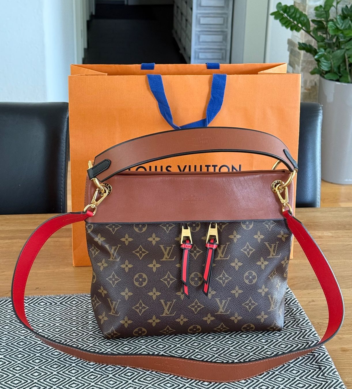 Louis Vuitton Taschen für Damen: Louis Vuitton Tuilleries Besace PM – Gebraucht aus Reinach AG von RobbisB