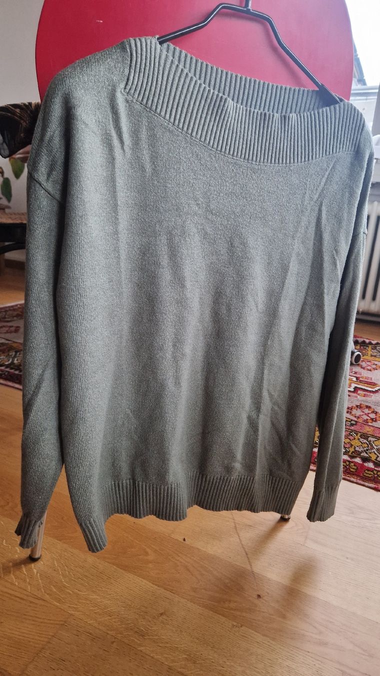 Pullover & Sweatshirts: grüner pullover – Gebraucht aus Zürich von mis_2kxn 1