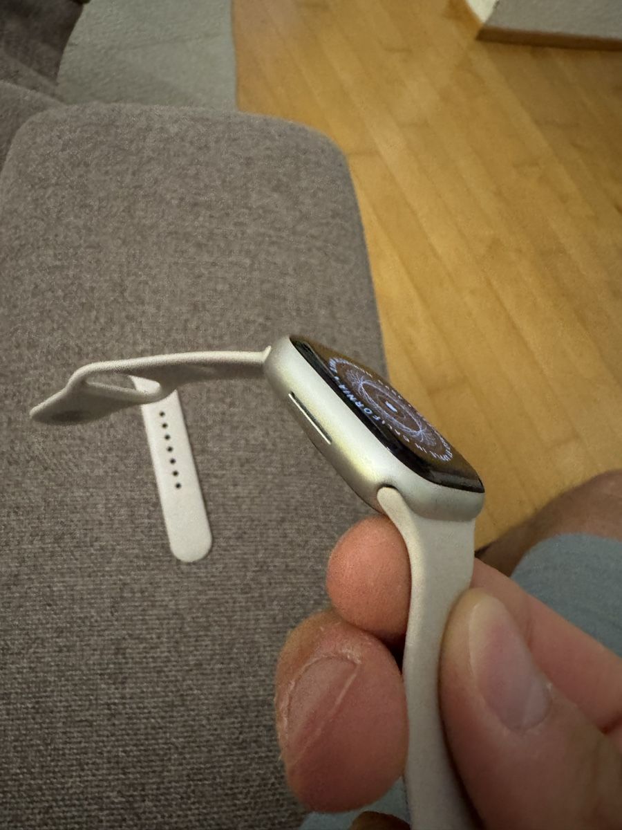 Apple Smartwatch: Apple Watch 7 Cellular, Silber, 41mm, Smartwatch – Gebraucht aus Baar von Tailanjet 3