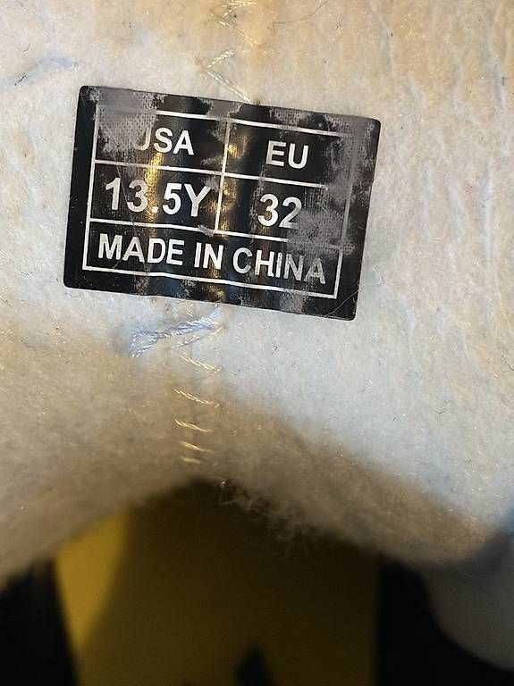 Pattini da ghiaccio: Patins à glace CCM taille 32 – Usato da La Chaux-de-Fonds venduto da ann_8n89 2