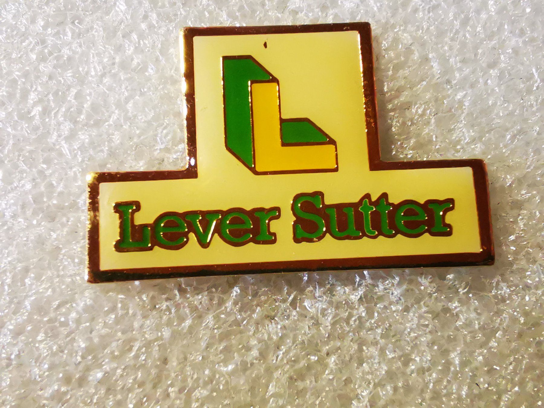 Placchette & Badge: Ansteckpin 152: Lever Sutter – Usato da Oppligen venduto da Pin-Fall-Shop