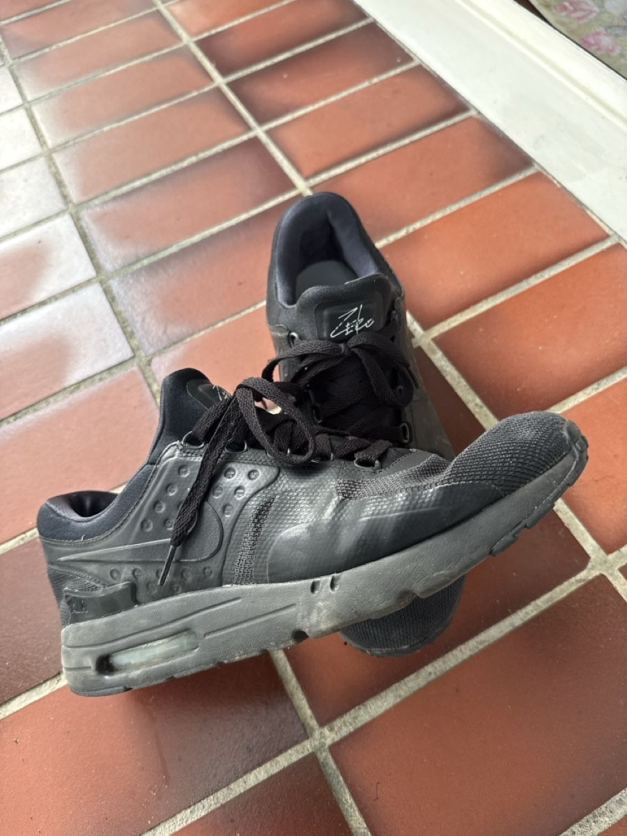 Nike Herrenschuhe: Nike Air Zero Sneaker schwarz Grösse 45 – Gebraucht aus Thalwil von vernasm 3